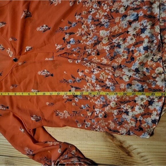 Poppi Roll Tab Sleeve Floral Blouse Size Small NWT Summer Casual Coral Pink - Picture 7 of 10